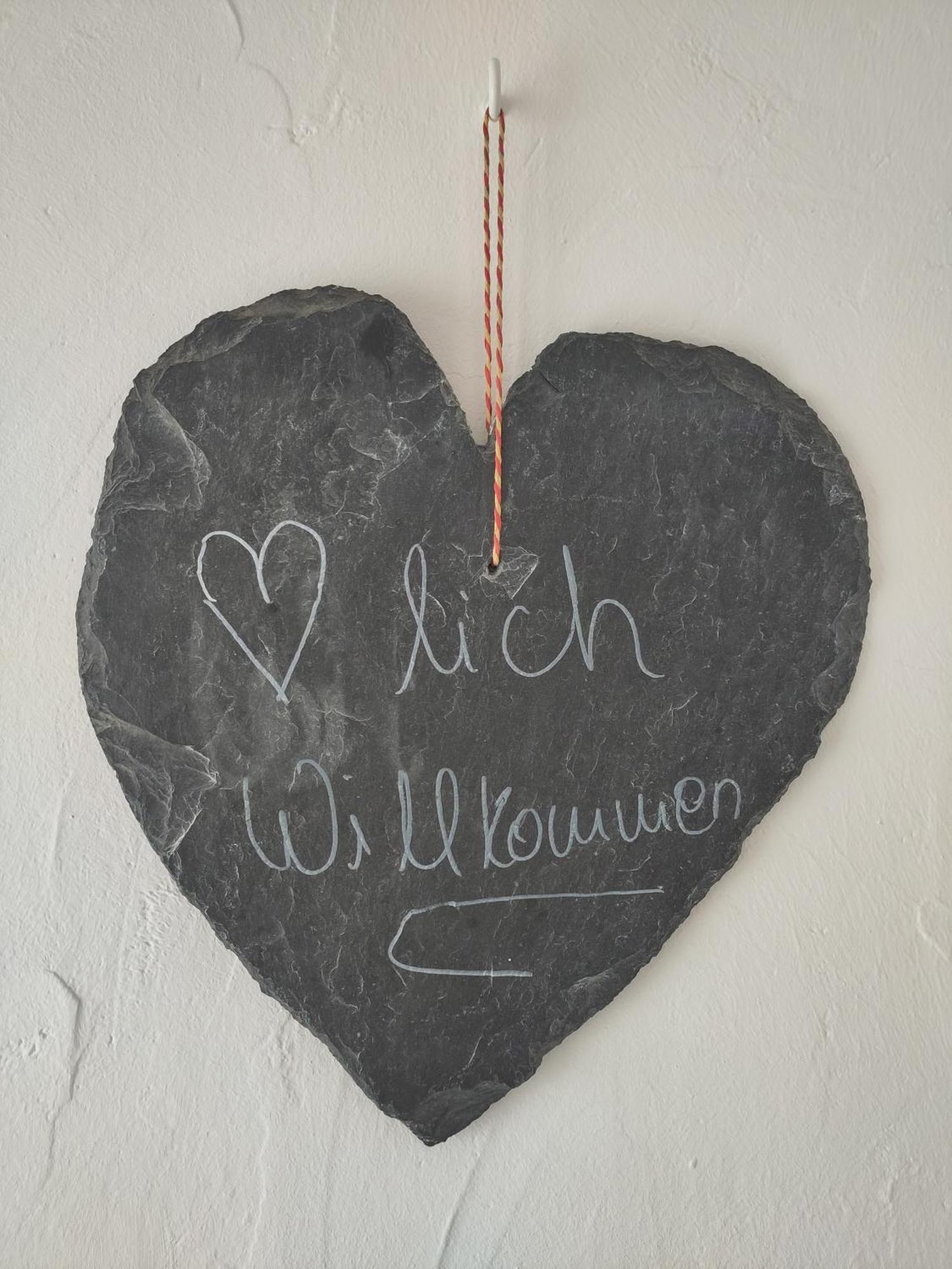 Casa Viva - Separate, Ruhig Gelegene Apartment Quierschied